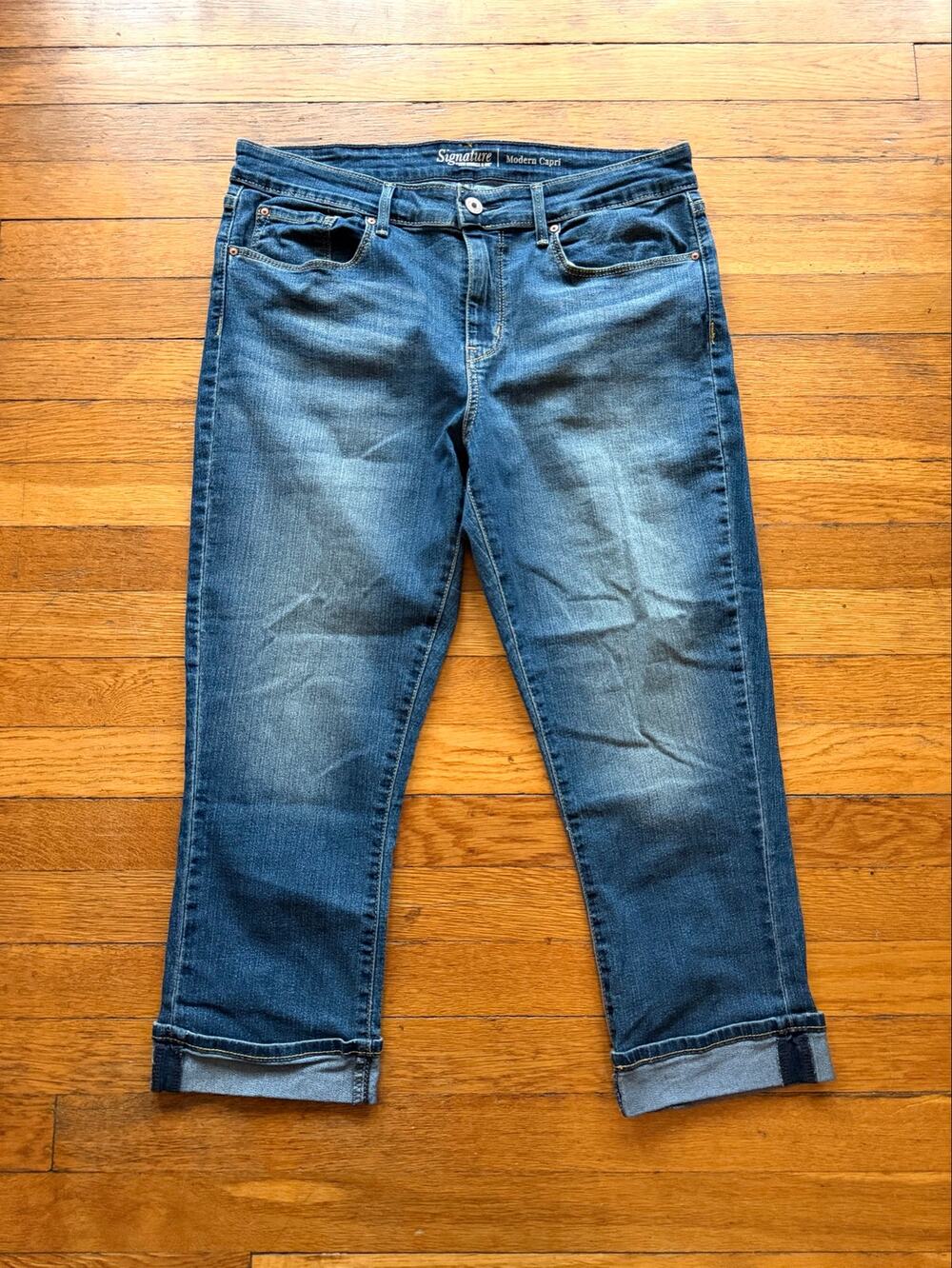 LEVI’S Signature 'Modern Capri' Jeans Womens sz 14 (W32)